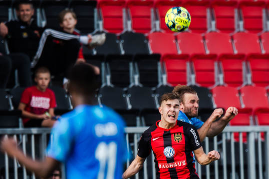 Halmstads Gabriel Gudmundsson och Brommapojkarnas Dusan