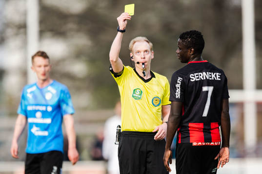 Brommapojkarnas Eric Johana Omondi tilldelas en varning