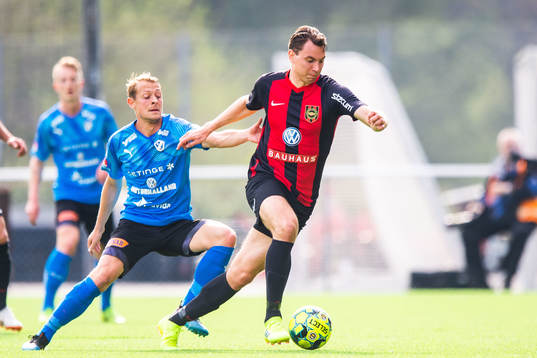 Halmstads Joel Allansson och Brommapojkarnas Marcus Hansson