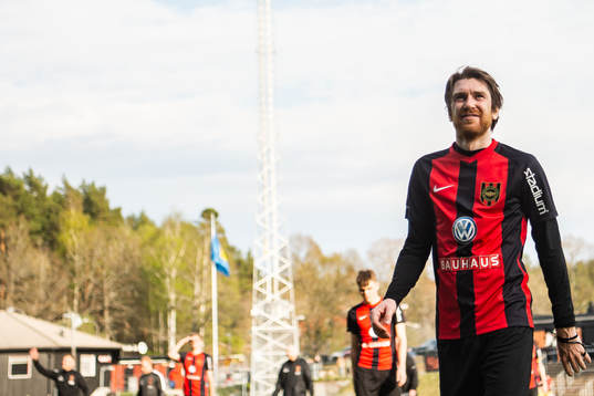 Brommapojkarnas Markus Gustafsson jublar