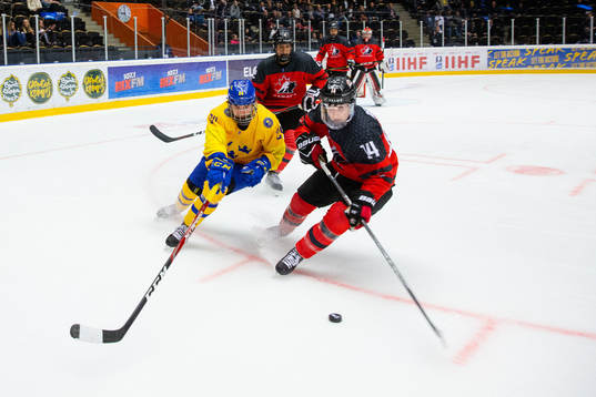 Albin Grewe of Sweden and Jamieson Rees of Canada