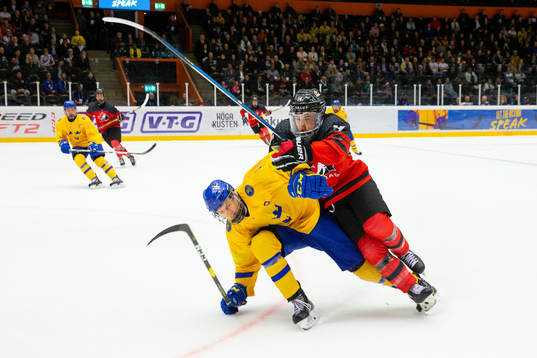 Philip Broberg of Sweden and Jamieson Rees of Canada