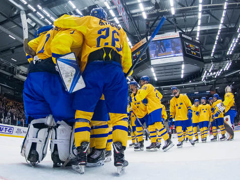 Players of Sweden celebrate