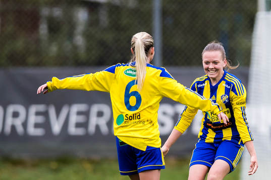 Bläddra bland fler bilder av Fotboll, Dam, Div 1 Södra, Hittarp - Eskilsminne