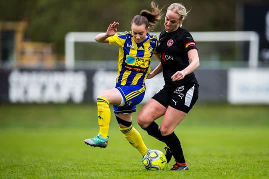 Eskilsminnes Sanna Nilsson och Hittarps Anna Löfving