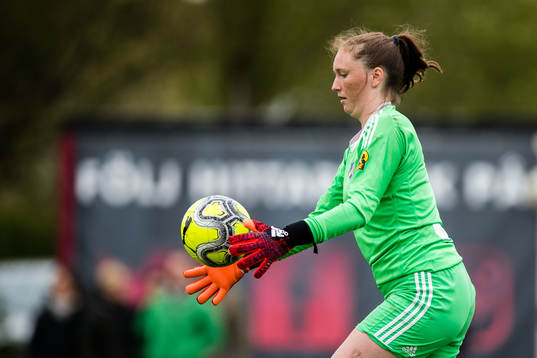 Eskilsminnes målvakt Lina Karlsson
