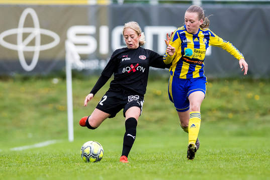 Hittarps Esther Yllfors och Eskilsminnes Nova Karlsson