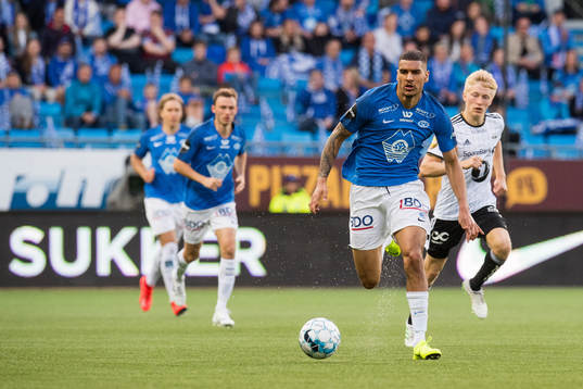 Ohi Omoijuanfo of Molde and Birger Meling of Rosenborg