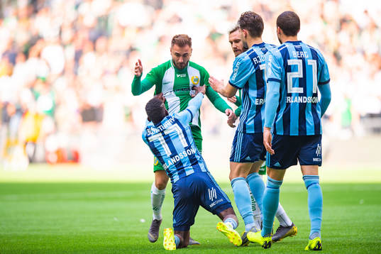 Djurgårdens Mohamed Buya Turay och Hammarbys Muamer