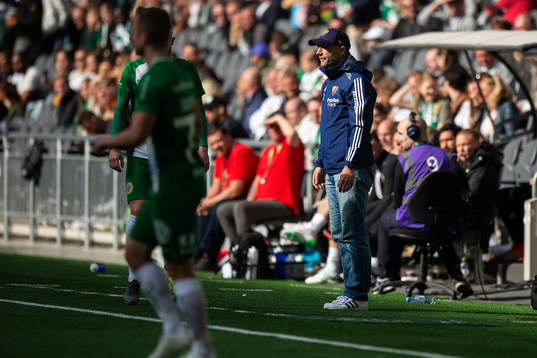 Djurgårdens tränare Kim Bergstrand dunder fotbollsmatchen