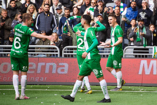 Hammarbys Vidar Örn Kjartansson jublar