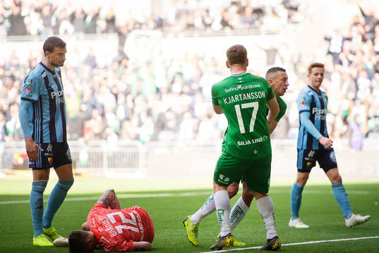 Hammarbys Vidar Örn Kjartansson och Nikola Djurdjic jublar