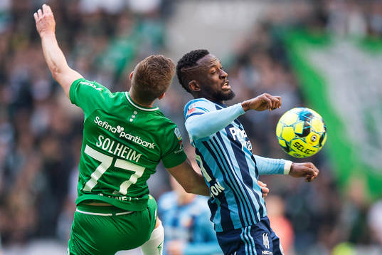 Hammarbys Mats Solheim och Djurgårdens Mohamed Buya Turay