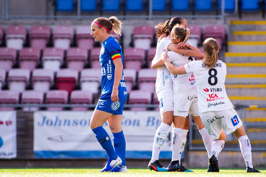 Växjös Emmi Alanen jublar