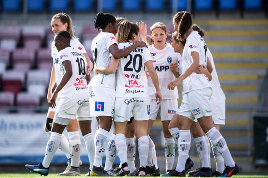 Växjös spelare jublar