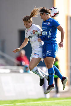 Växjös Anna Anvegård och Eskilstunas Shannon Woeller