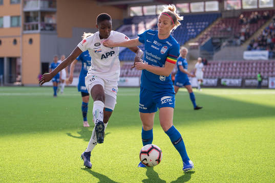 Växjös Ritah Kivumbi och Eskilstunas Petra Johansson