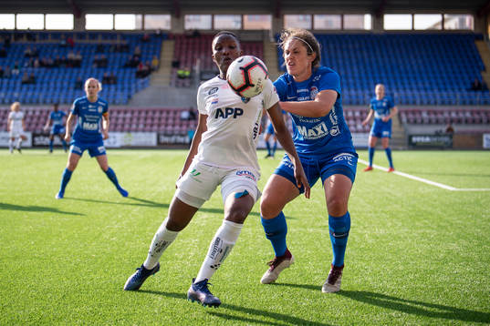 Eskilstunas Shannon Woeller och Växjös Ritah Kivumbi