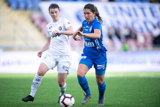 Växjös Frida Boriero och Eskilstunas Loretta Kullashi
