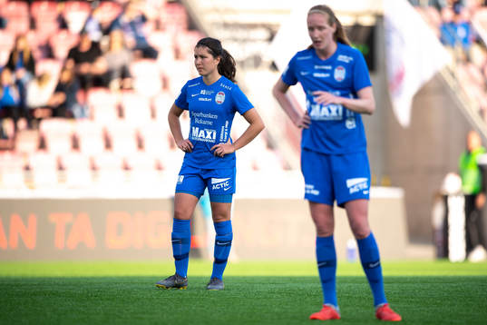 Eskilstunas Loretta Kullashi (v) deppar