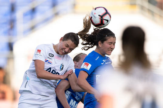 Växjös Jennie Nordin och Eskilstunas Loretta Kullashi