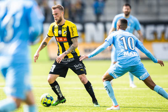 Häckens Alexander Faltsetas och AFC Eskilstunas Ferid Ali
