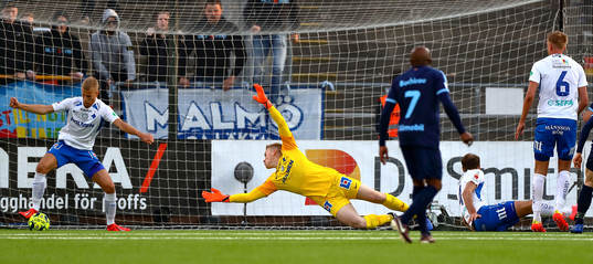IFK Norrköpings Filip Dagerstål och målvakt Isak