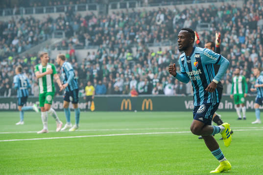 Djurgårdens Mohamed Buya Turay jublar
