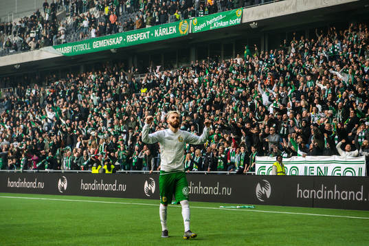 Hammarbys Simon Sandberg jublar