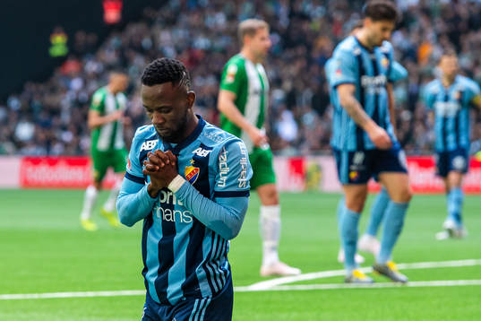 Djurgårdens Mohamed Buya Turay reagerar
