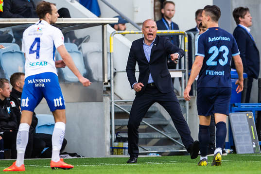 Malmö FFs tränare Uwe Rösler reagerar