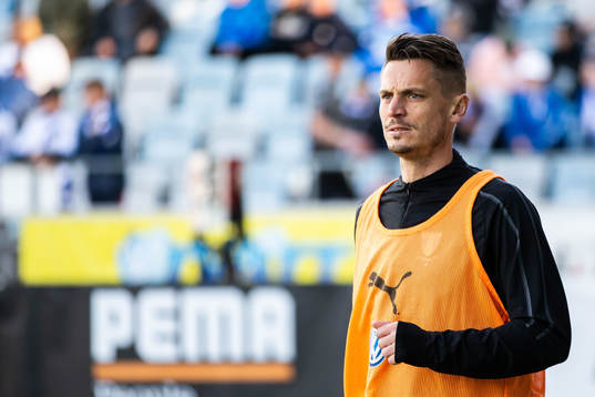 Malmö FFs Markus Rosenberg värmer upp