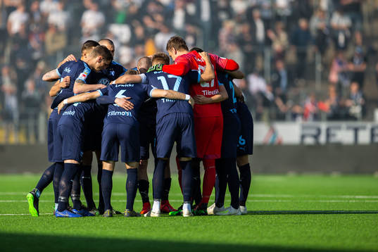 Malmö FFs spelare samlas