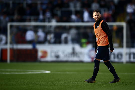 Malmö FFs Erdal Rakip värmer upp mellan halvlekarna