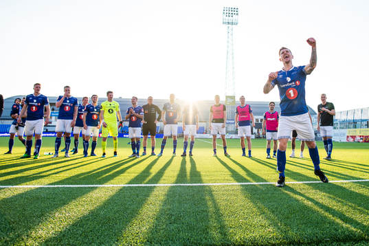 Erik Tønne and rest of the Ranheim players celebrates