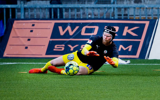 Örebros målvakt Mathias Karlsson