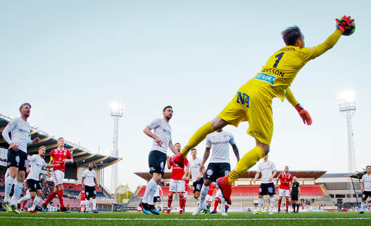 Örebros målvakt Oscar Jansson