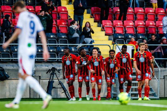 Östersunds Jamie Hopcutt jublar