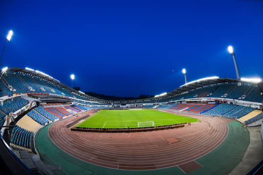 Interiör vy över ett tomt Nya Ullevi