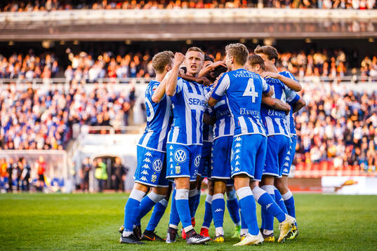 IFK Göteborgs spelare jublar