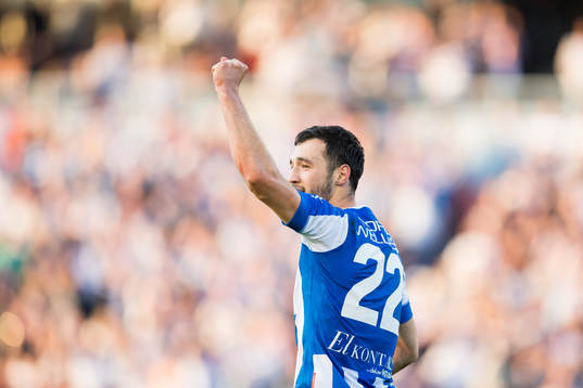 IFK Göteborgs Giorgi Kharaishvili jublar med lagkamrater