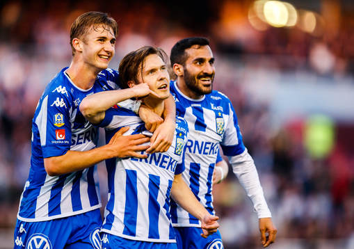 IFK Göteborgs Patrik Karlsson Lagemyr jublar med Benjamin