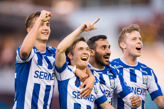 IFK Göteborgs Patrik Karlsson Lagemyr jublar ihop med