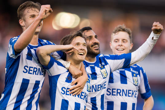 IFK Göteborgs Patrik Karlsson Lagemyr jublar ihop med