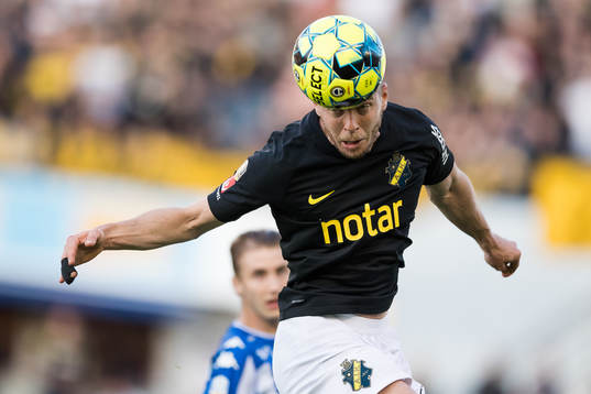 s Per Karlsson nickar