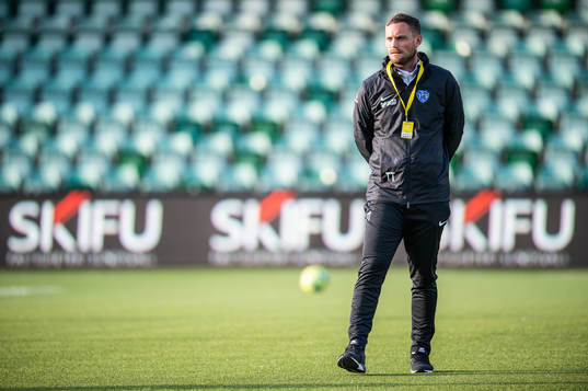Falkenbergs assisterande tränare Tobias Tuvesson
