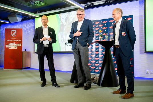 Svein Graff, head of communications, Reidar Gjærum,