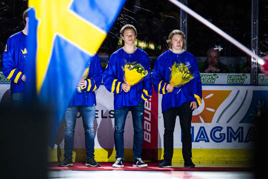 Frölundas junior Lucas Raymond uppmärksammas för Guld i