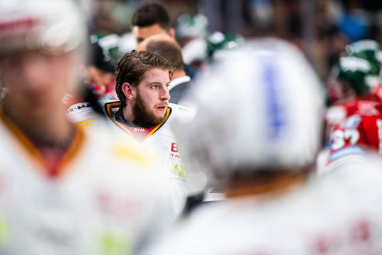 Djurgårdens målvakt Adam Reideborn i båset