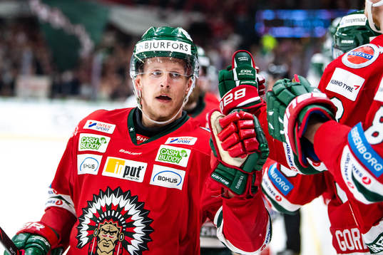 Frölundas Max Friberg jublar